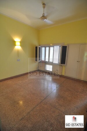 Room in 6+ BHK Independent House at Vasant Vihar – for Rent