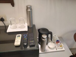 Furnished Amenities in 3 BHK Villa at Hauz Khas – for Rent