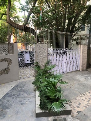 5 BHK Villa – Entrance View at Defence Colony - for Rent