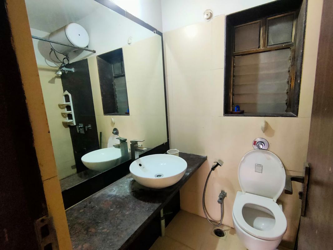 2 BHK Apartment For Rent in Sai Srishti
