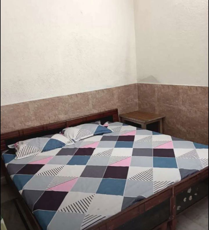 1 RkBuilder Floor For Rent in Sector 21
