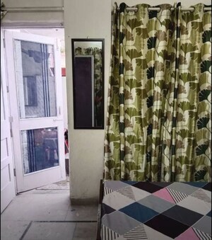 Team Area in 1 RK Builder Floor at Sector 21 – for Rent