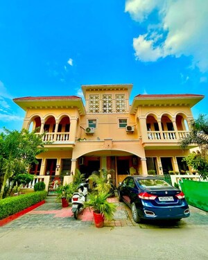 4 BHK Villa – Exterior View View at Amrapali Leisure Valley, Tech Zone 4 Greater Noida - for Sale