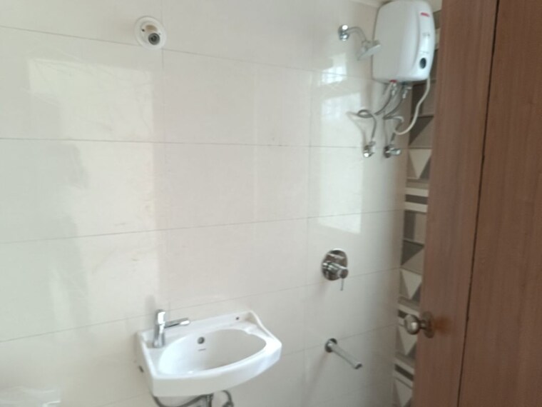 Bathroom, chirag-vijayi-jwala 2 Bedroom 642 Sq.Ft. Apartment In Goregaon West Mumbai 10262948