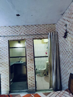 Bathroom in 1 RK Builder Floor at Sector 50 – for Rent