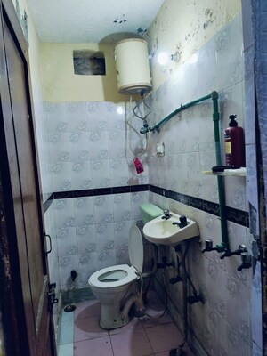 Bathroom in 1 RK Builder Floor at Sector 50 – for Rent