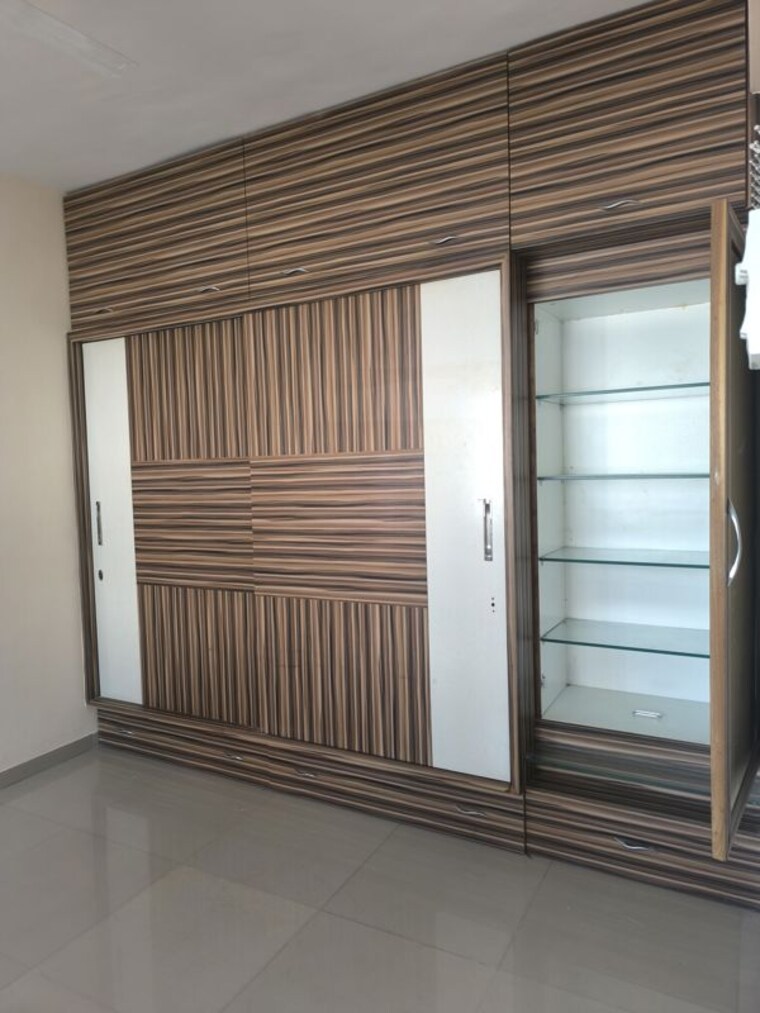 Room, vishrambagh 2 Bedroom 1100 Sq.Ft. Apartment In Vishrambagh Sangli 10235393