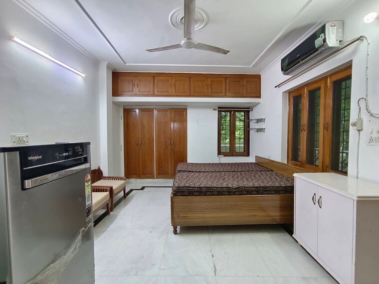 Living Room, ip extension 2 Bedroom 1000 Sq.Ft. Apartment In Ip Extension Delhi 10262971