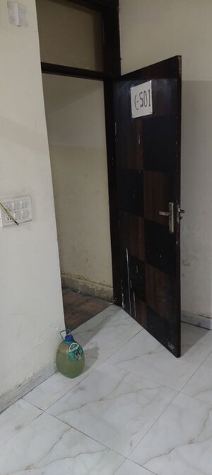 Bathroom in 3 BHK Apartment at ABCZ East Platinum, Sector 44 – for Rent