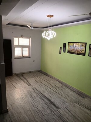 Room in 3 BHK Villa at Thv Vihaan Villa, Sector 10 Greater Noida – for Rent