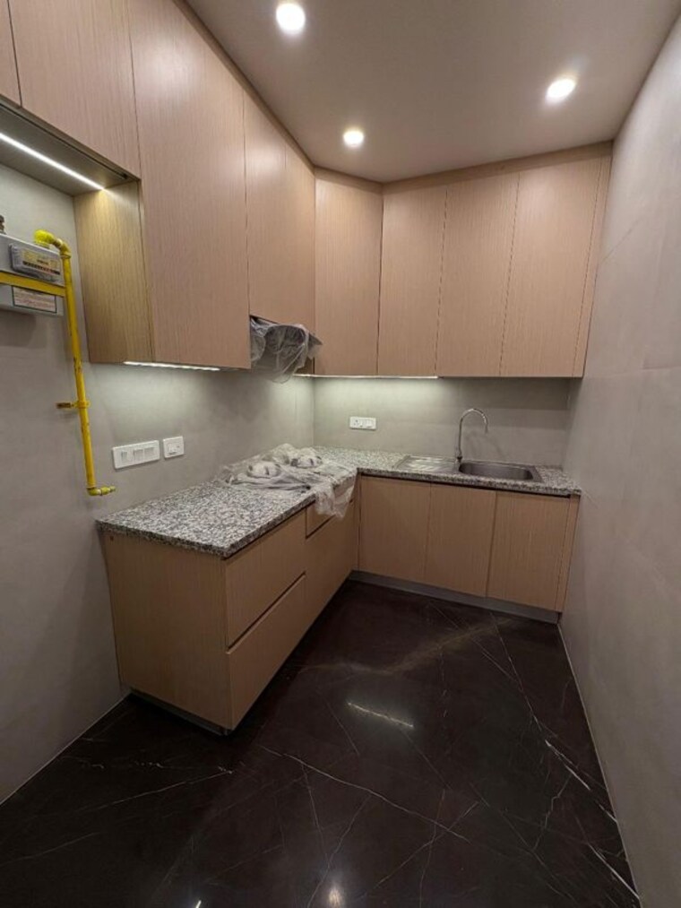 Kitchen, east of kailash 3 Bedroom 125 Sq.Yd. Apartment In East Of Kailash Delhi 10263002