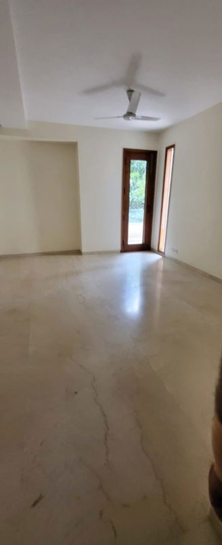 Room, greater kailash ii 4 Bedroom 500 Sq.Yd. Apartment In Greater Kailash ii Delhi 10263016
