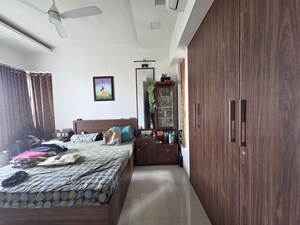 Bedroom in 2 BHK Apartment at Kalpataru Paramount E, Kapur Bawdi – for Rent