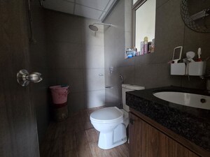 Master Bedroom in 2 BHK Apartment at Kalpataru Paramount E, Kapur Bawdi – for Rent