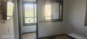 Room in 1 RK Apartment at Kelipada CHS, Kandivali East – for Rent