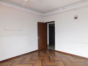 Room in 3 BHK Apartment at Jaypee Greens Aman, Sector 151 – for Rent