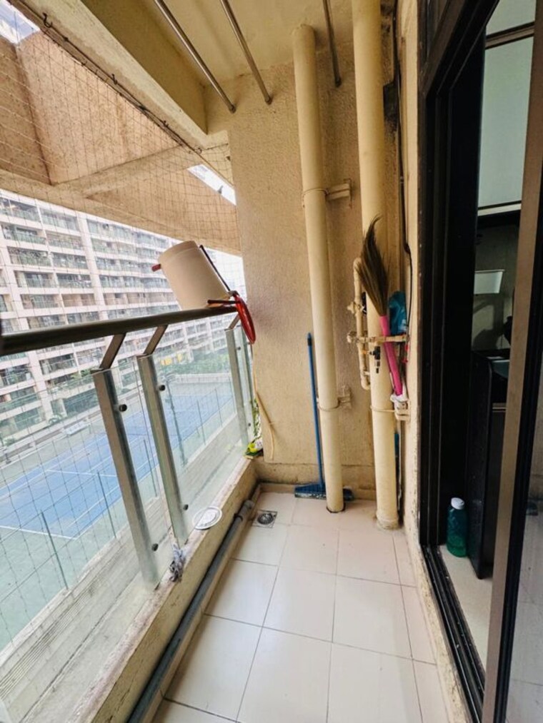 Balcony, k-raheja-vistas 2.5 Bedroom 862 Sq.Ft. Apartment In Powai Mumbai 10263044