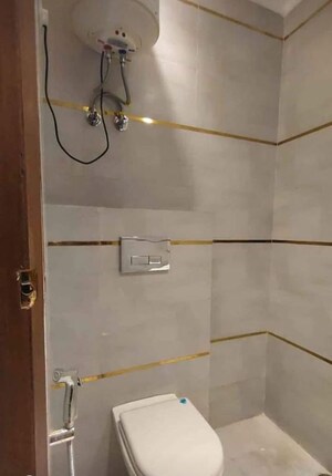 Bathroom in 2 BHK Apartment at Palm Residency Chhatarpur, Chattarpur – for Rent