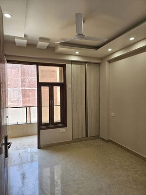 Room in 3 BHK Apartment at Palm Residency Chhatarpur, Chattarpur – for Rent