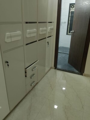 Room in 2 BHK Apartment at Chandak Cornerstone, Worli – for Rent