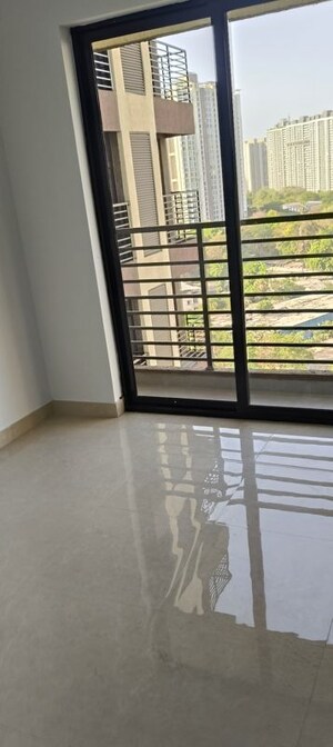 Room in 2 BHK Apartment at Risland The Icon, Dhokali – for Sale