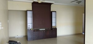 Room in 2.5 BHK Apartment at Lokhandwala Infrastructure Sapphire Heights, Kandivali East – for Rent