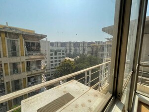 Balcony in 4 BHK Apartment at Kohinoor City Phase I, Kurla – for Rent