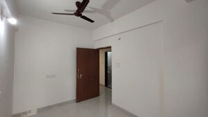 Room in 2 BHK Apartment at Venkatesh Madhuban, Baner – for Rent