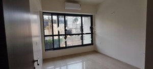 Room in 2 BHK Apartment at Kalpataru Magnus, Bandra East – for Rent