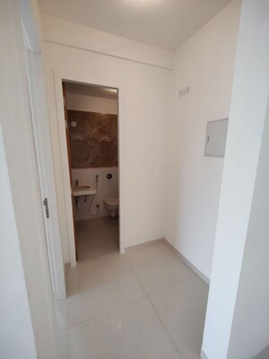 Room in 2 BHK Apartment at Kalpataru Crescendo, Wakad – for Sale