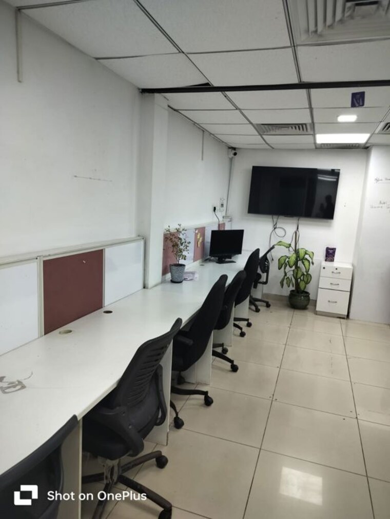 Team Area, savvy-shapath-v Commercial Office Space 1000 Sq.Ft. In Prahlad Nagar Ahmedabad 10263311