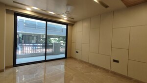 Room in 4 BHK Builder Floor at Green Wood City, Sector 45 – for Sale