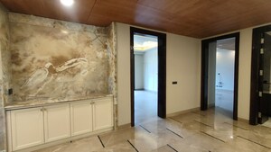 Room in 4 BHK Builder Floor at Green Wood City, Sector 45 – for Sale