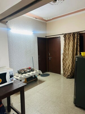 Living Room in 1 BHK Apartment at Sector 4 – for Rent