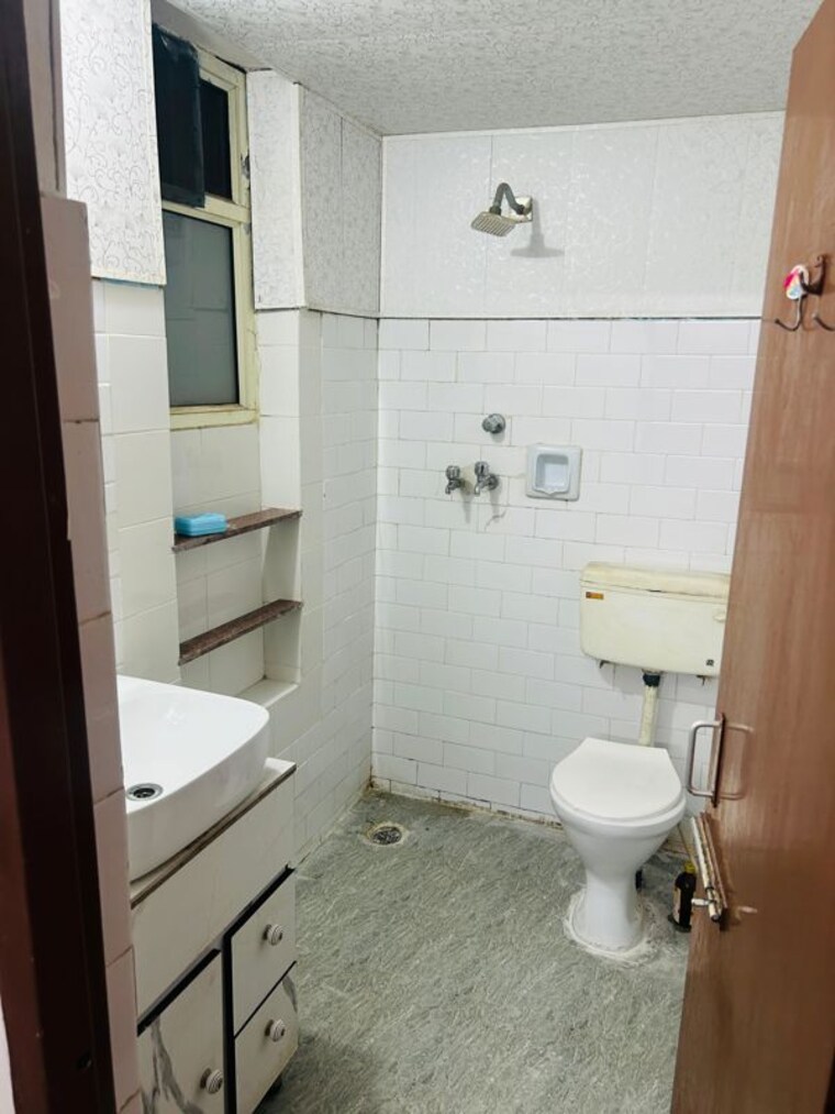 Bathroom, sector 4 1 Bedroom 835 Sq.Ft. Apartment In Sector 4 Panchkula 10263338