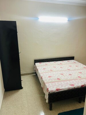 1 BHK Apartment For Rent in Sector 4