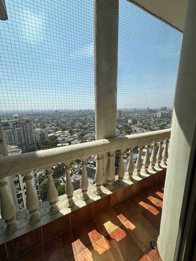 Balcony, dlf-the-pinnacle 4 Bedroom 1150 Sq.Ft. Apartment In Dlf Phase V Gurgaon 10247662