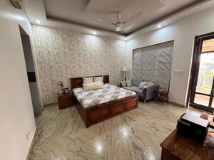 3 BHK Builder Floor For Rent in Sector 21d