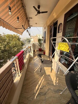 Balcony in 3 BHK Builder Floor at Sector 21d – for Rent