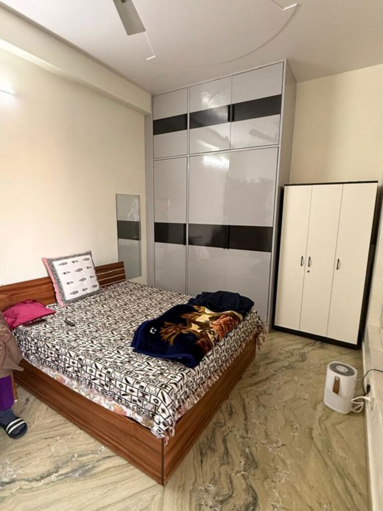 Bedroom, sector 21d 3 Bedroom 250 Sq.Yd. Builder Floor In Sector 21d Faridabad 10263369