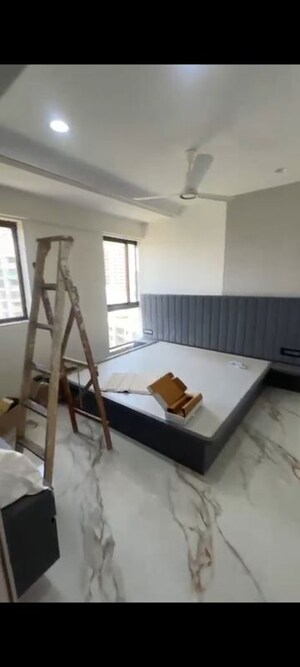 Team Area in 3.5 BHK Apartment at Anant Tara, Kandivali West – for Sale