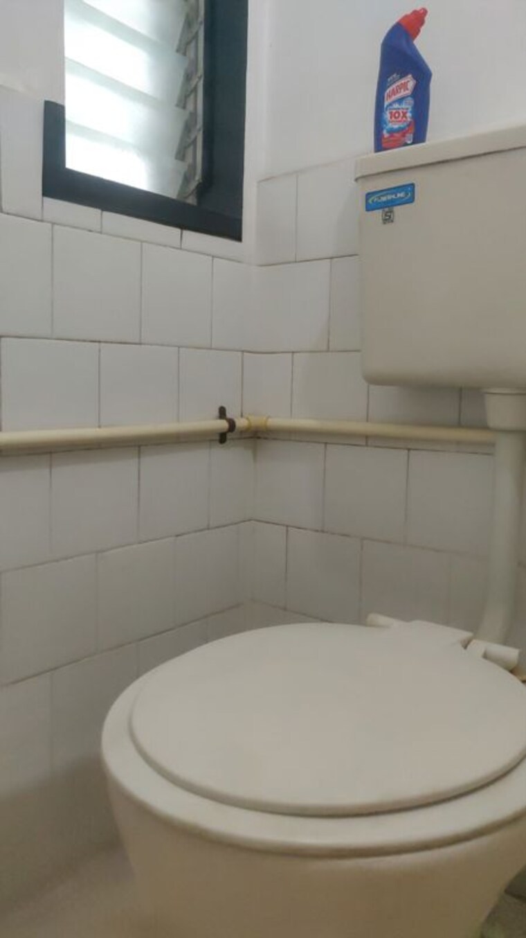 Bathroom, nagari-niwara-chs 1 RK 440 Sq.Ft. Apartment In Goregaon East Mumbai 10263381