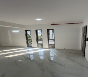 Living Room in 2 BHK Apartment at Matunga East – for Rent