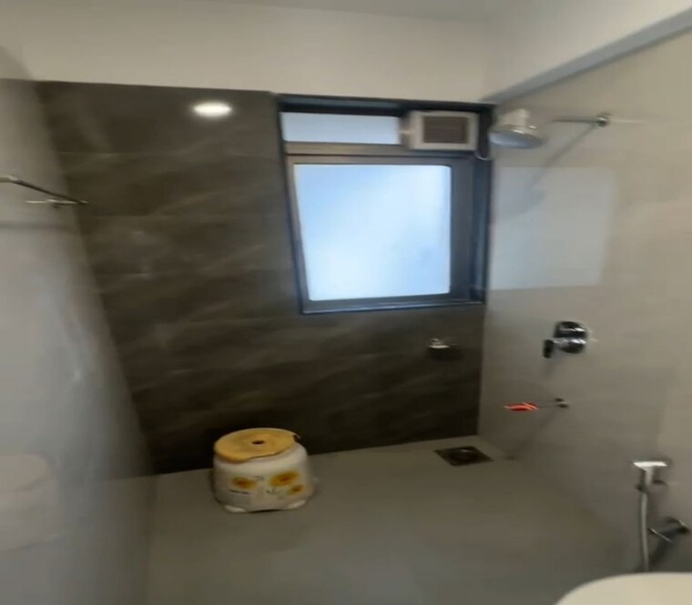 Bathroom, matunga east 2 Bedroom 850 Sq.Ft. Apartment In Matunga East Mumbai 10263434