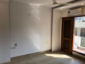 Room in 3 BHK Builder Floor at Palam Vihar Residents Association, Palam Vihar – for Rent