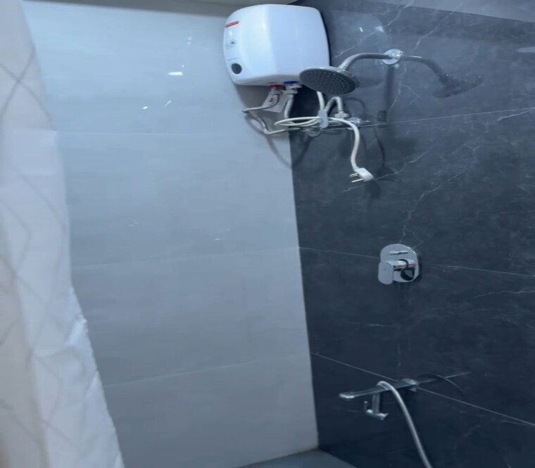 Bathroom, sion east 1 Bedroom 595 Sq.Ft. Apartment In Sion East Mumbai 10256259