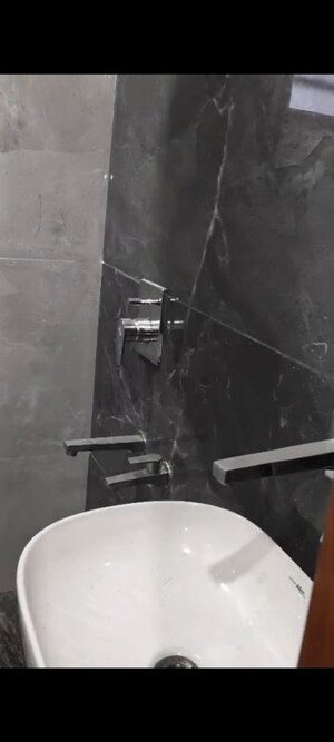 Furnished Amenities in 3 BHK Apartment at BPTP District 3, Sector 85 – for Rent