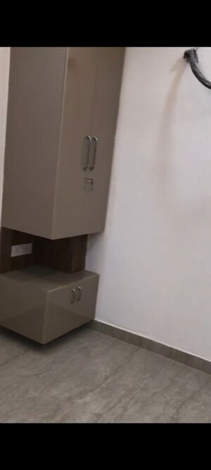 Furnished Amenities in 3 BHK Apartment at BPTP District 3, Sector 85 – for Rent