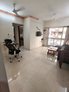 1 BHK Apartment For Rent in Veena Senterio