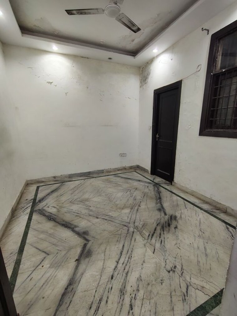 Room, ashoka enclave 3 Bedroom 1250 Sq.Ft. Builder Floor In Ashoka Enclave Faridabad 10263485